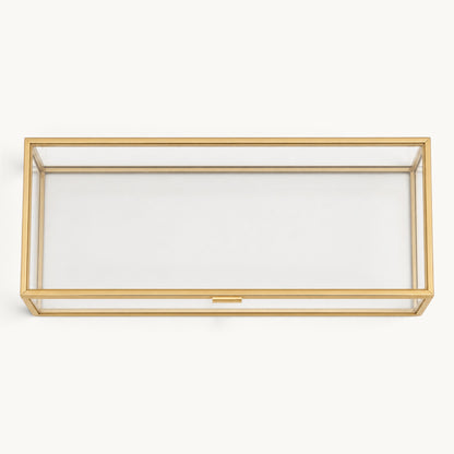 Vue de dessus de la boîte à bijoux rectangulaire en verre et doré